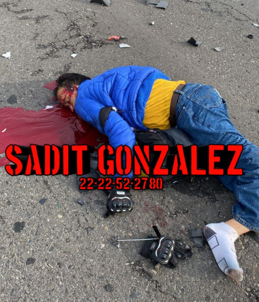 Director de escuela de Tlatlauquitepec sale a pasear en moto y muere por accidente