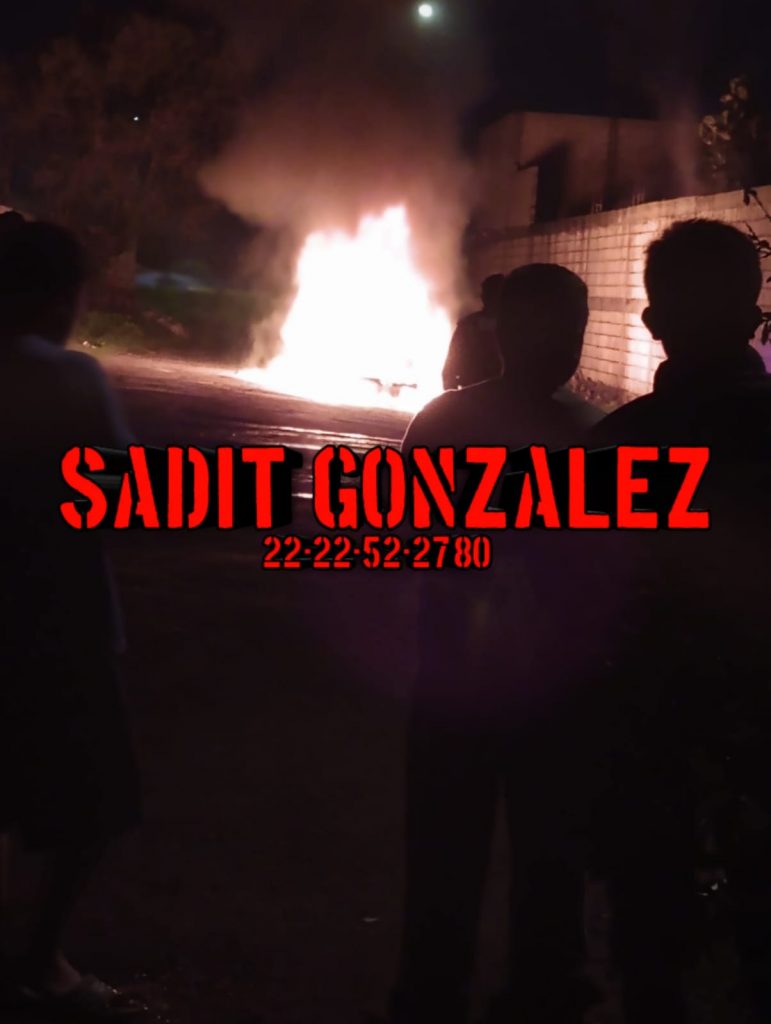 Hallan dos calcinados dentro de vehículo en Bosques de Amalucan