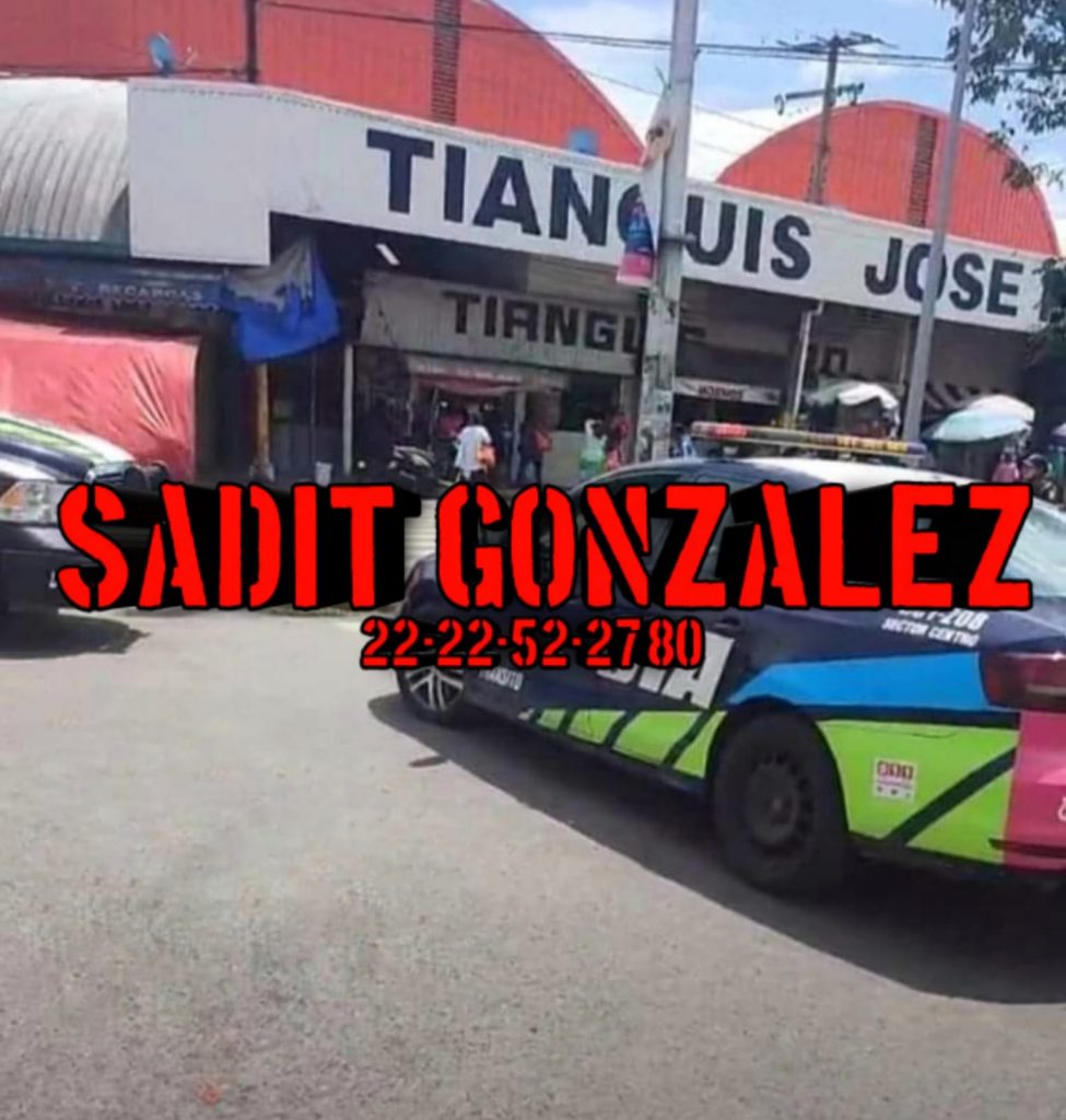 Video desde Puebla: A balazos asesinan a un hombre en el mercado Morelos