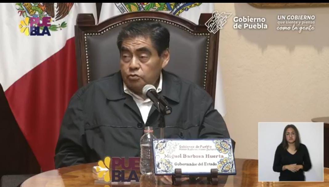 Que el candidato de Morena a gobernador de Puebla no sea impuesto por andar como “cola del secretario de Gobernación federal”, exigió Miguel Barbosa