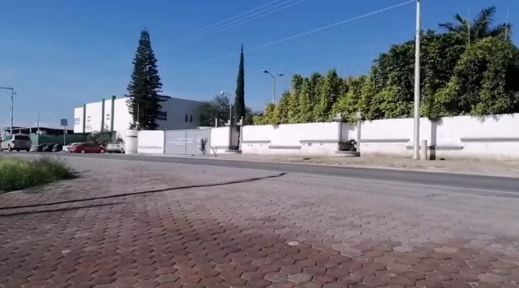 Muere hombre cuando conducía su camioneta en Tehuacán