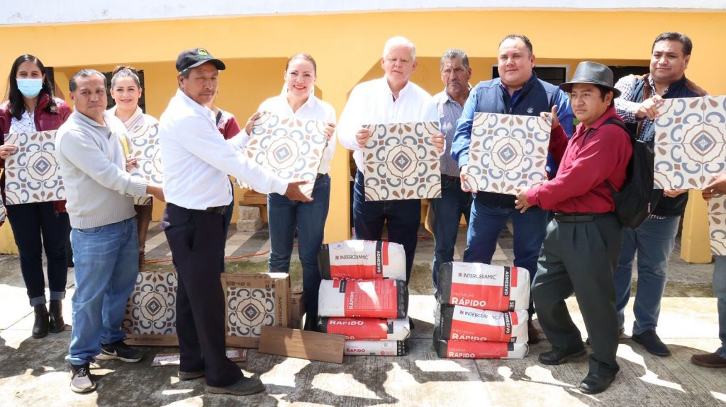 Carlos Peredo eleva calidad de vida de habitantes de las 5 juntas auxiliares