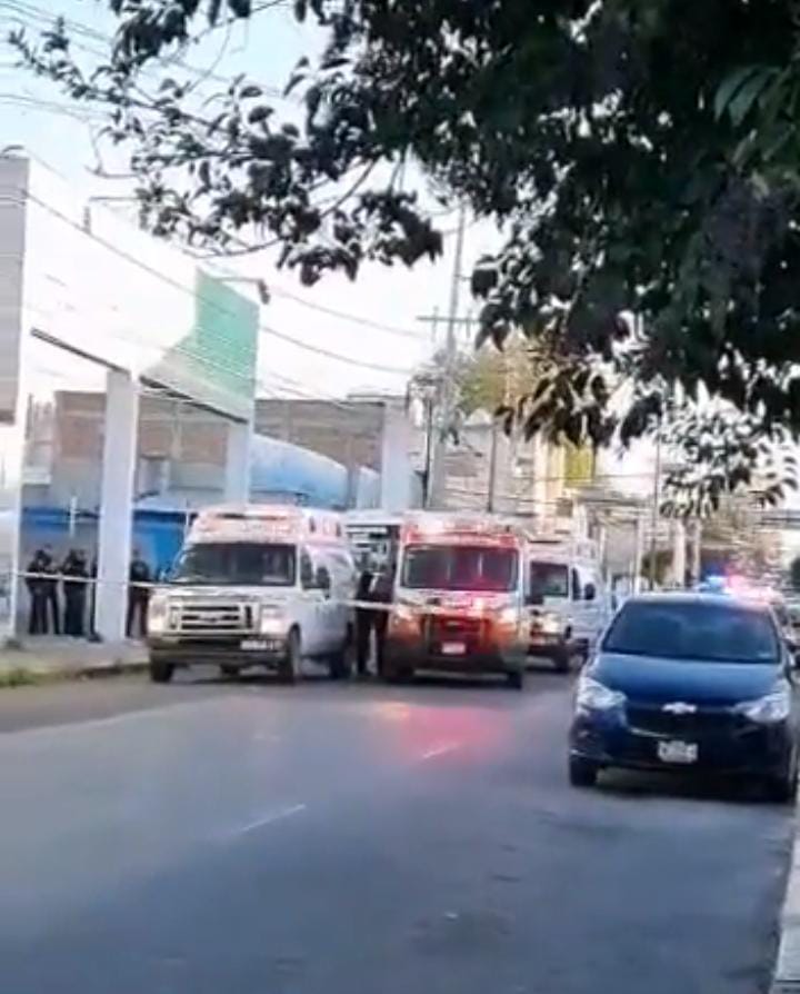 Video desde Puebla: Propinan golpiza a presunto ladrón en un intento de asalto a ruta Azteca