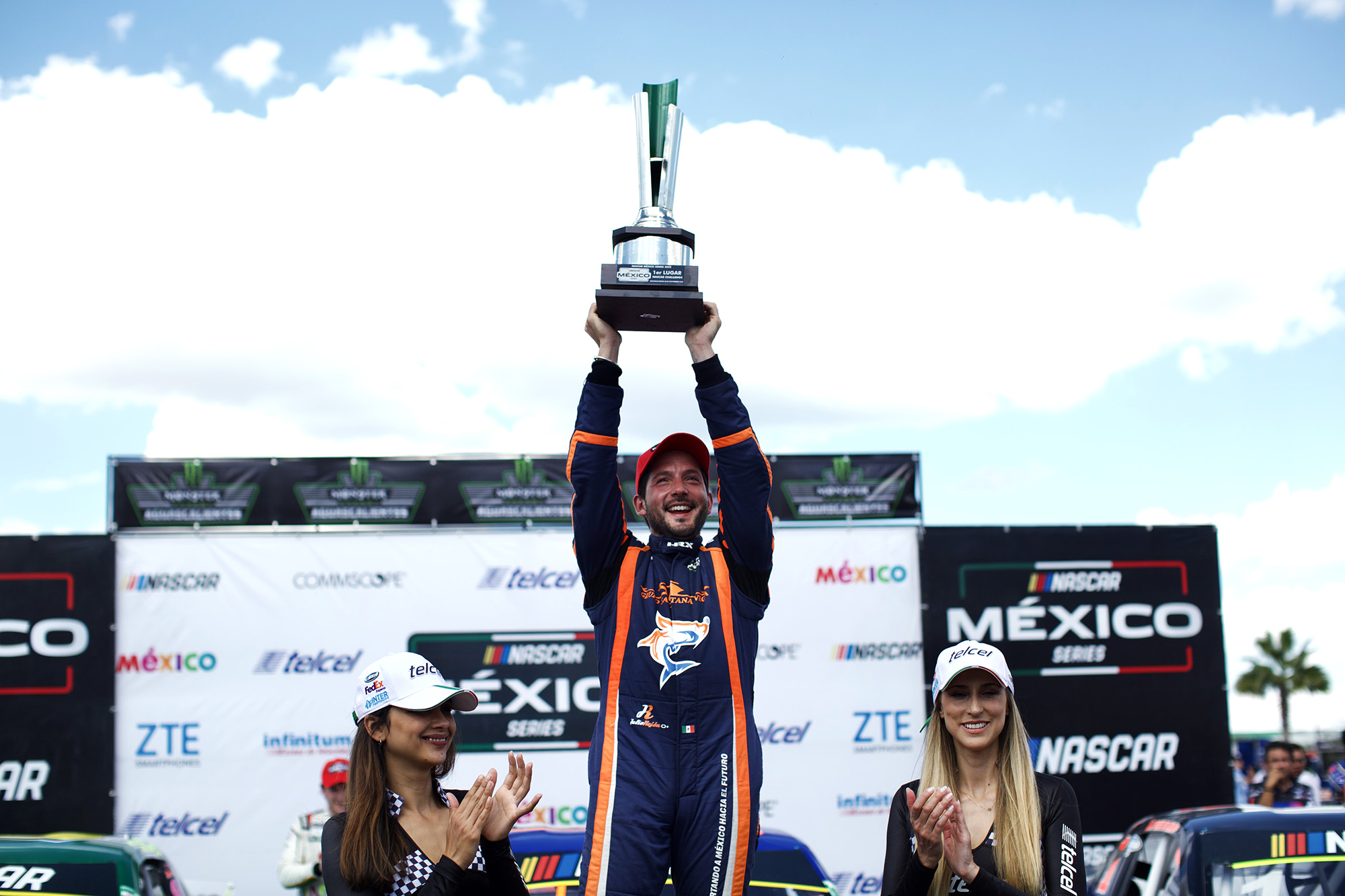 Julio Rejón y el GGG Racing Team, firmaron el triunfo de NASCAR Challenge en Aguascalientes