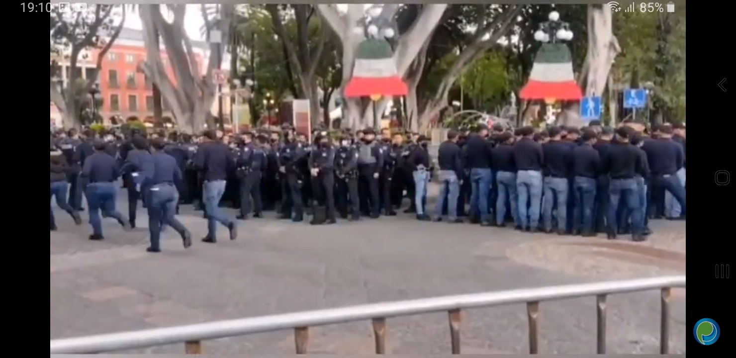 Video desde Puebla: Policías municipales resguardan el primer cuadro de la ciudad por el grito de Independencia