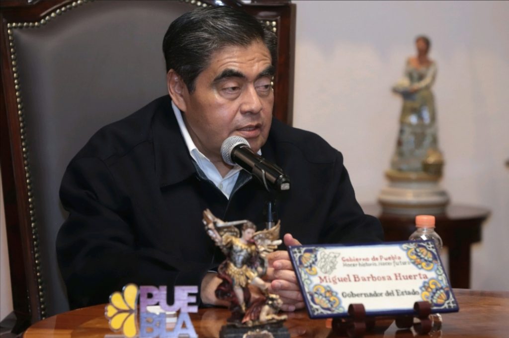 Gobierno no entregará notarías como compensaciones, advierte Miguel Barbosa 