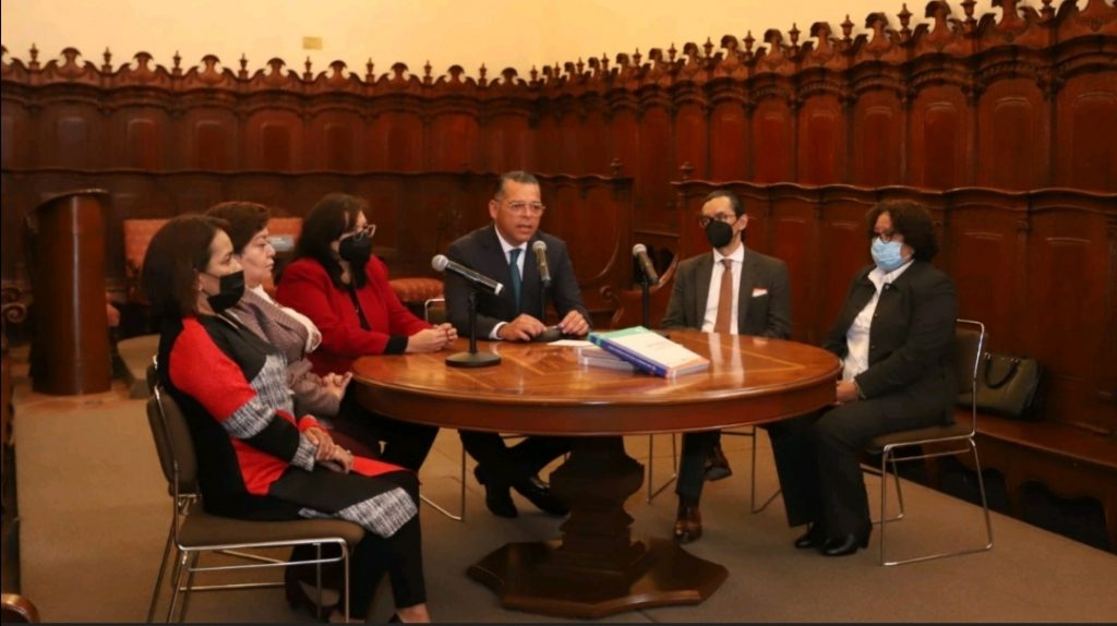 Jueces del TSJ capacitarán a estudiantes de la BUAP en aplicación de guías judiciales