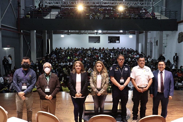 Paola Angon inaugura primer simposium de conductas suicidas en San Pedro Cholula