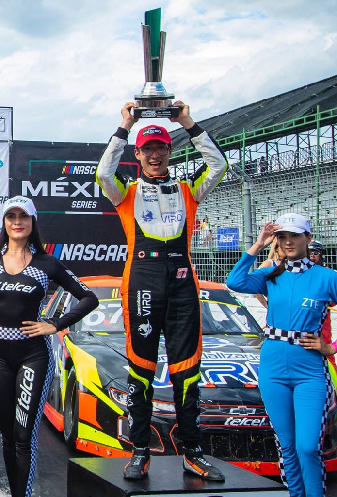 Podio en El Gran Premio Arzyz Metals para Andrik Dimayuga en Nascar Challenge