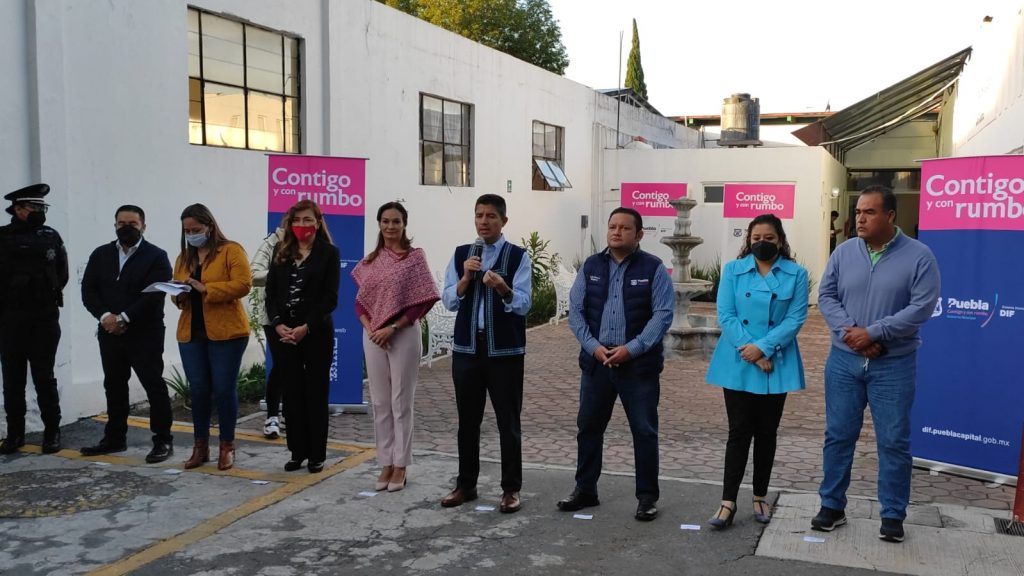 Video desde Puebla: FGE deslindará responsabilidades en el caso del árbol caído, externó Eduardo Rivera