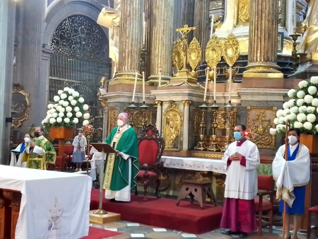 Video desde Puebla: Pide arzobispo de Puebla por Santiago, menor fallecido por la caída de un árbol en el Centro Histórico