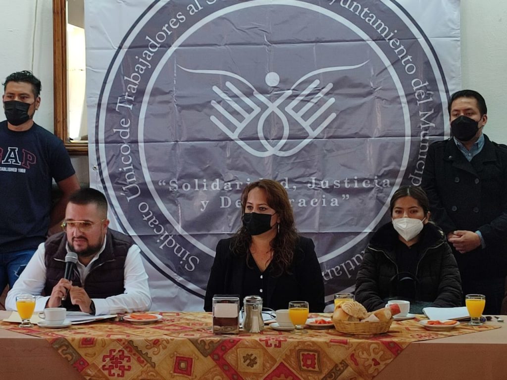 Video desde Puebla: Sindicato del ayuntamiento de Cuautlancingo desmiente al edil panista Filomeno Sarmiento