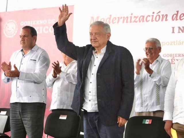 López Obrador y Cuauhtémoc Blanco inauguran carretera La Pera-Cuautla