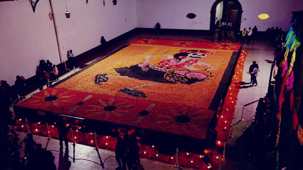 Zacatlán logra Record Guinness por la catrina de pan más grande del mundo