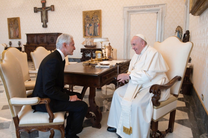Del Mazo sostiene encuentro con el Papa Francisco en el Vaticano