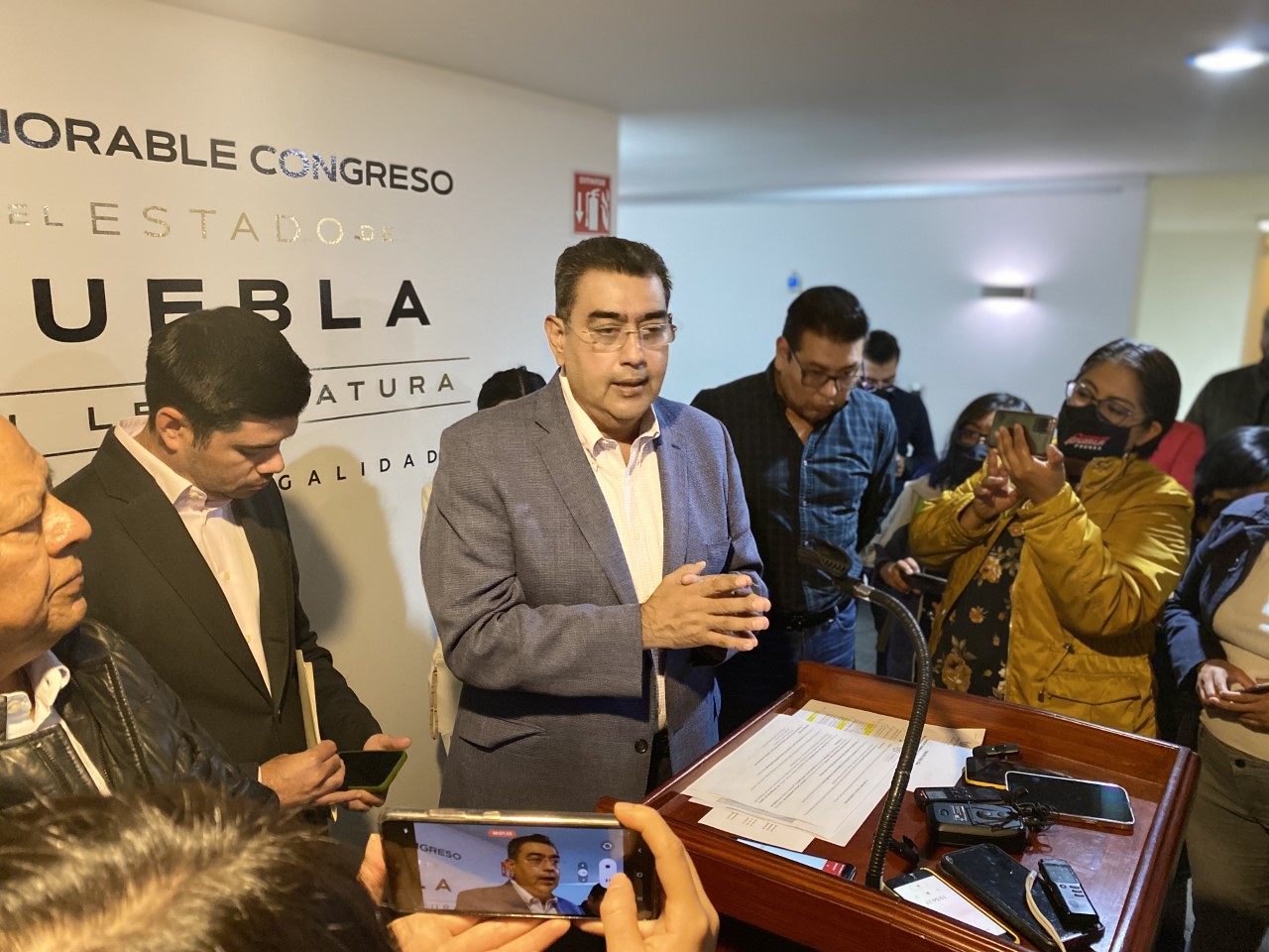 Mejorar condiciones de seguridad, pide Sergio Salomón Céspedes al ayuntamiento de Puebla