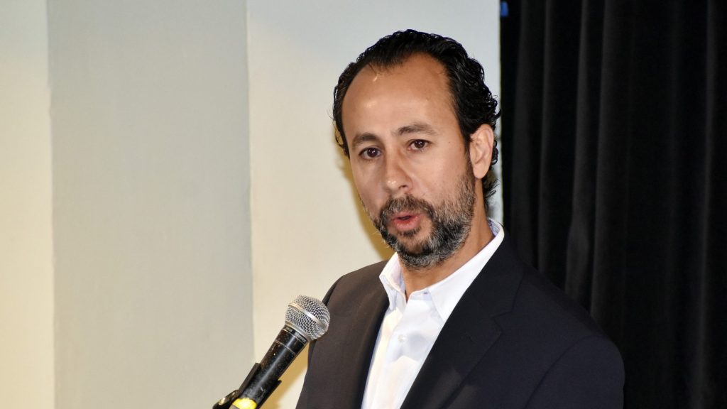 35 trabajadores renunciaron a las bases otorgadas en gestión de Claudia Rivera: Bernardo Arrubarrena