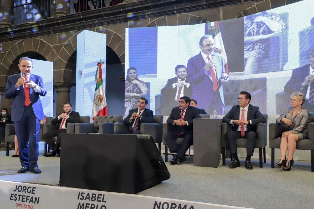 Gobierno y Congreso construyen reformas para una mejor Puebla: Luis Miguel Barbosa