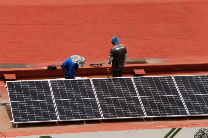 UAEMéx transita a energías renovables con paneles solares