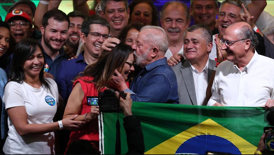 Lula Presidente: vence a Bolsonaro en cardiaco conteo de votos