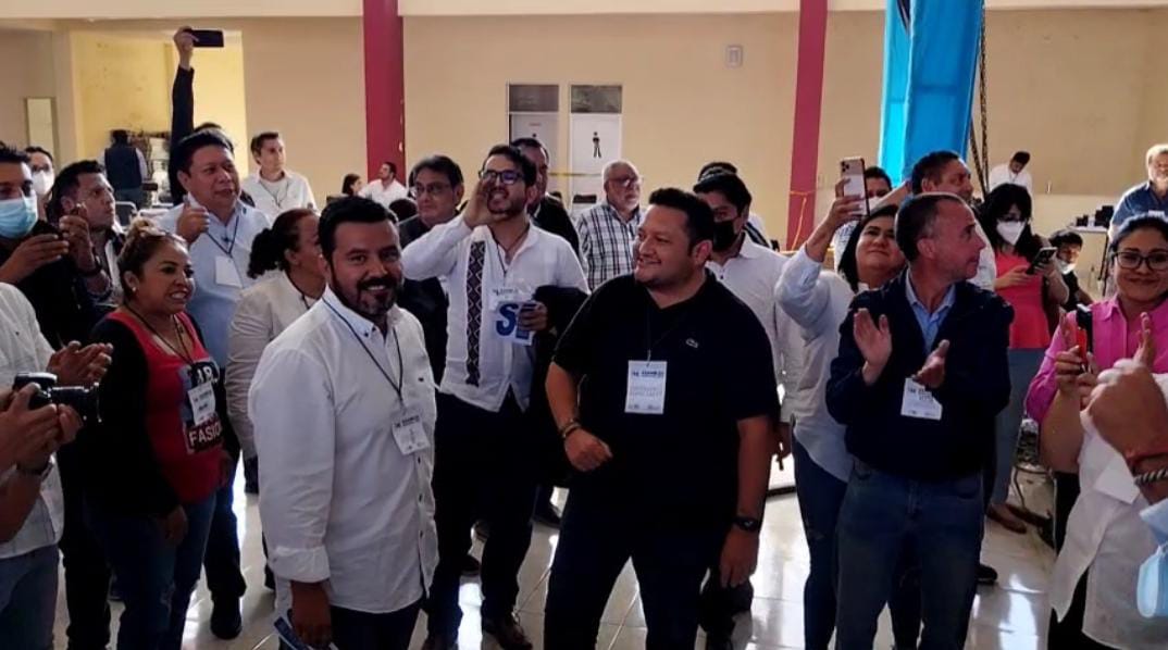 Video desde Puebla: Jesús Zaldívar se reeligió como dirigente del Comité Municipal del PAN en Puebla