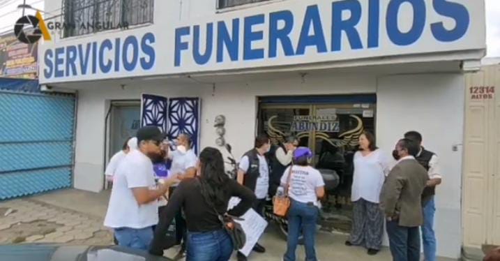 Video desde Puebla: Dan último adiós a Esmeralda, madre de familia asesinada ayer en Villa Frontera