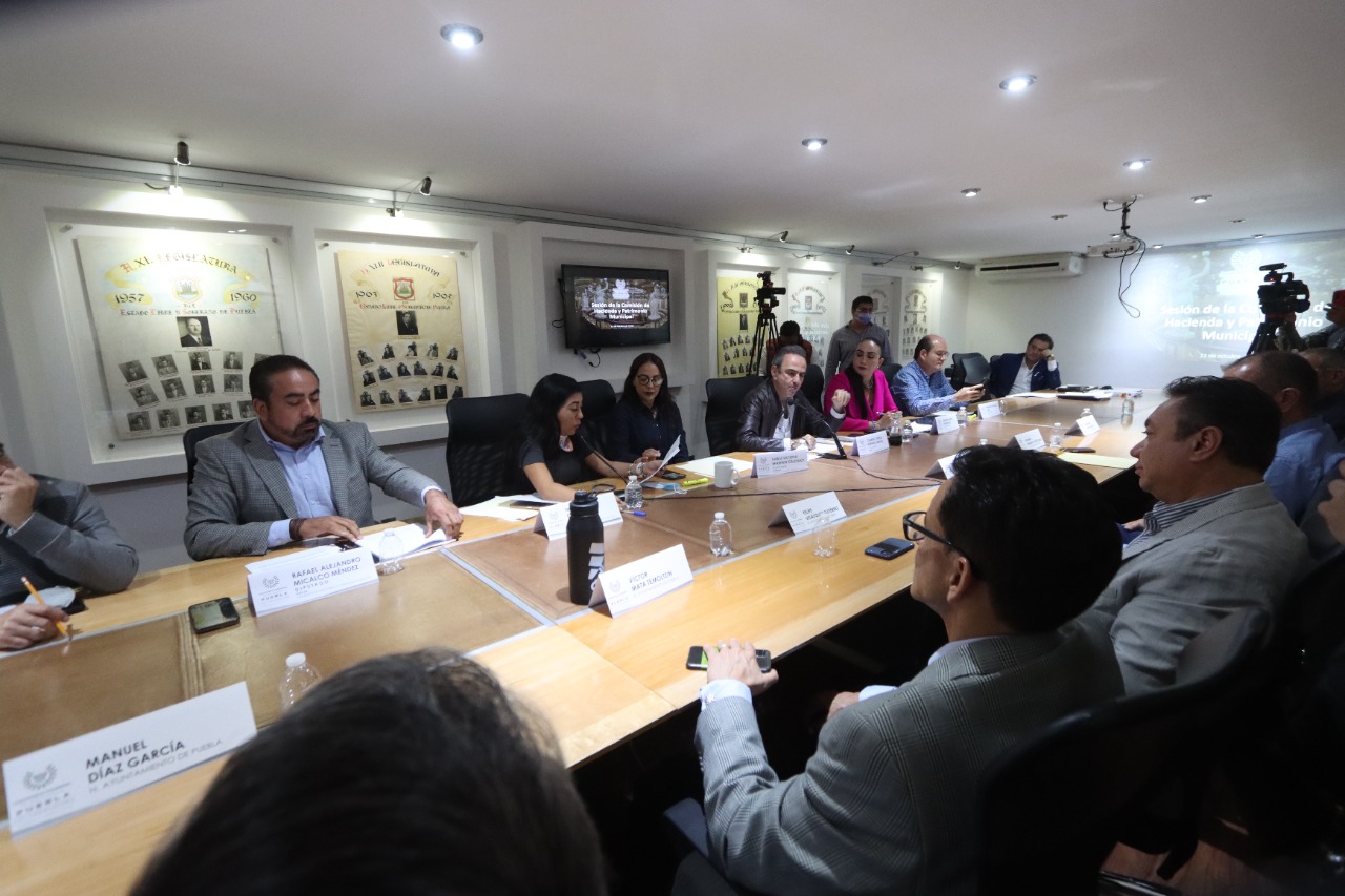 Avala Comisión de Hacienda los periodos para tres concesiones del Ayuntamiento de Puebla