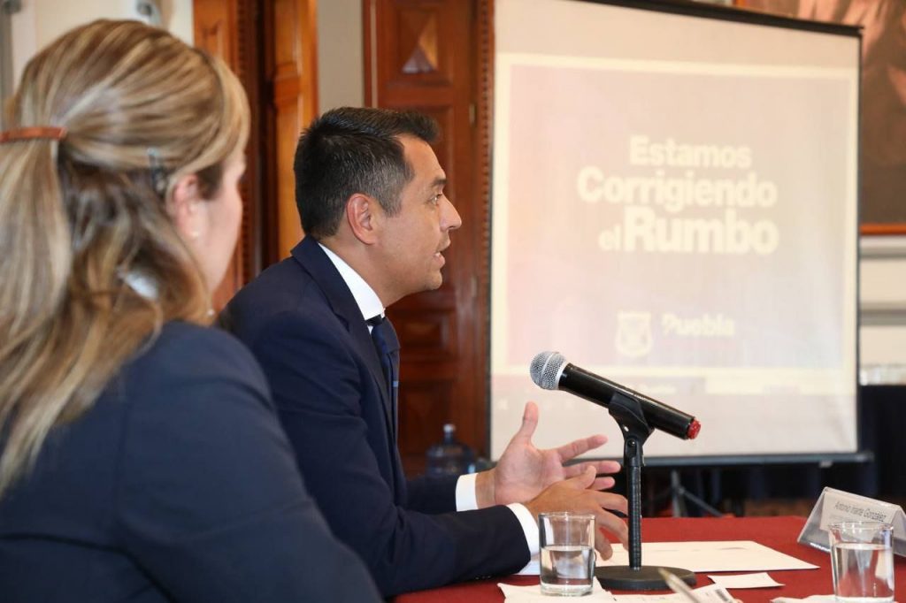 Ante el Cabildo, comparece Antonio Iriarte