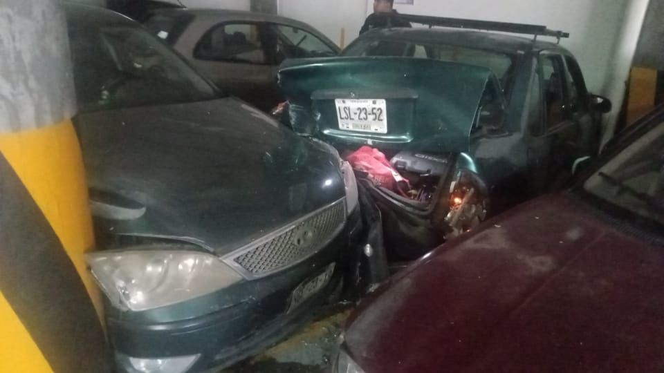 Carambola deja 6 heridos…dentro de estacionamiento en Teziutlán