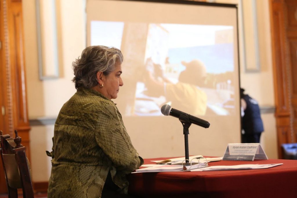 Ante el Cabildo comparece Myriam Arabian Couttolenc