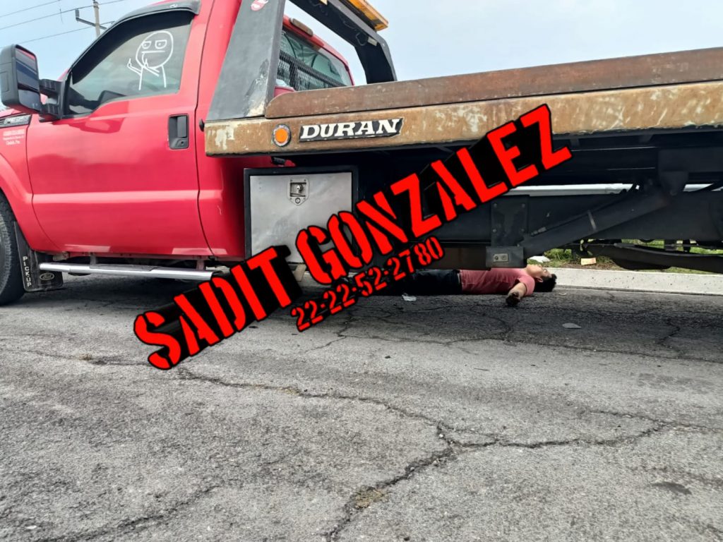 En presunto asalto asesinan a balazos a grullero sobre la autopista Puebla-México