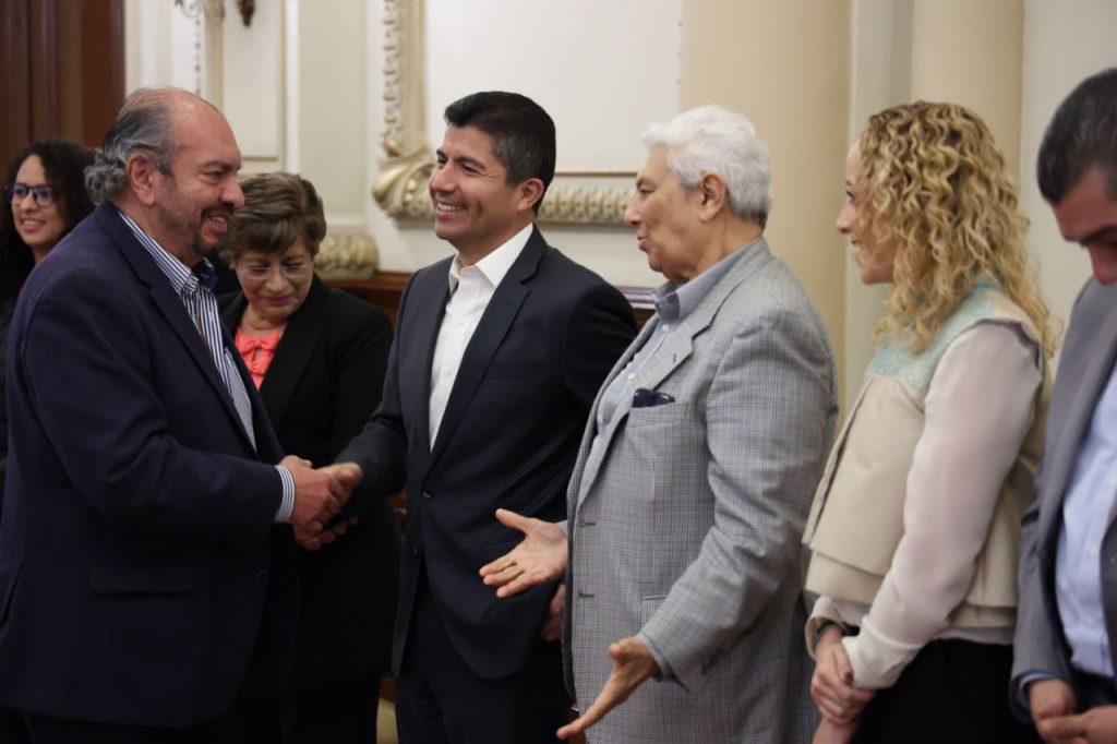 En Puebla capital se reúnen delegados del Infonavit