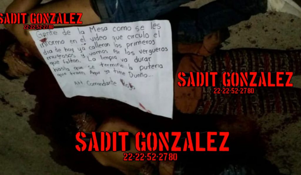 Asesinan a tres en Francisco Z Mena y dejan narcomensaje