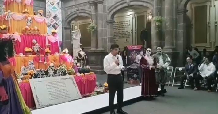 Video desde Puebla: Eduardo Rivera inaugura el corredor de ofrendas