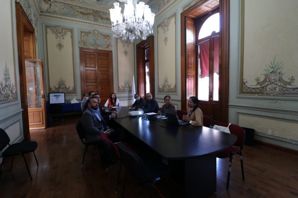 Ayuntamiento de Puebla inicia campaña para regular anuncios en el Centro Histórico