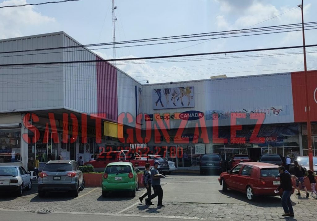 Con lujo de violencia atracan Coppel de la colonia Reforma Sur