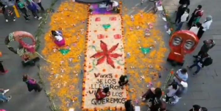Video desde Puebla: Así luce la ofrenda en el zócalo de la Angelópolis