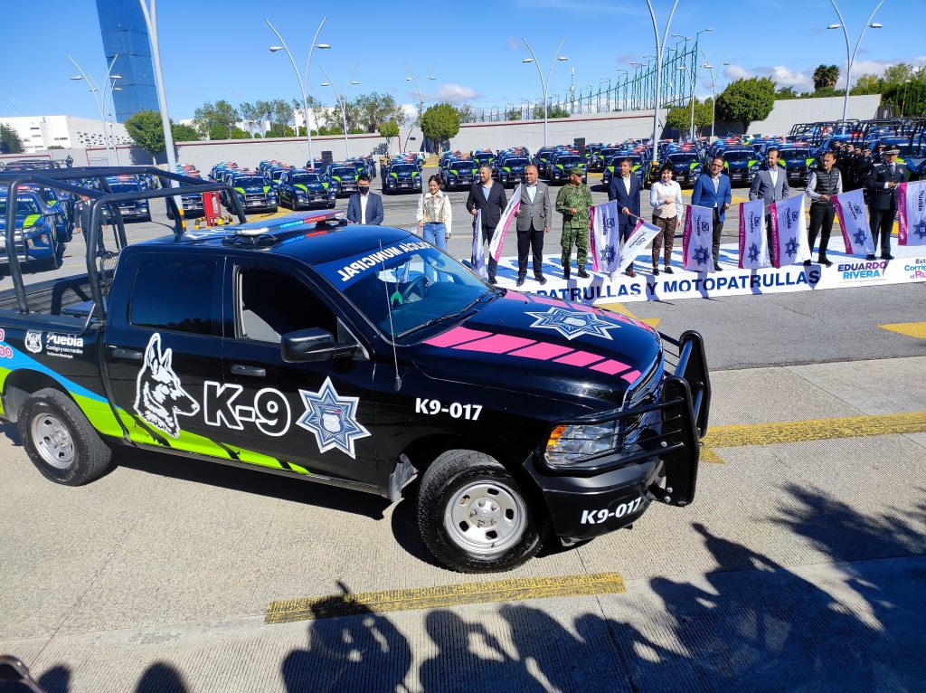 Eduardo Rivera entrega 156 patrullas nuevas y Puebla capital acumula 311 en su primer año de gestión
