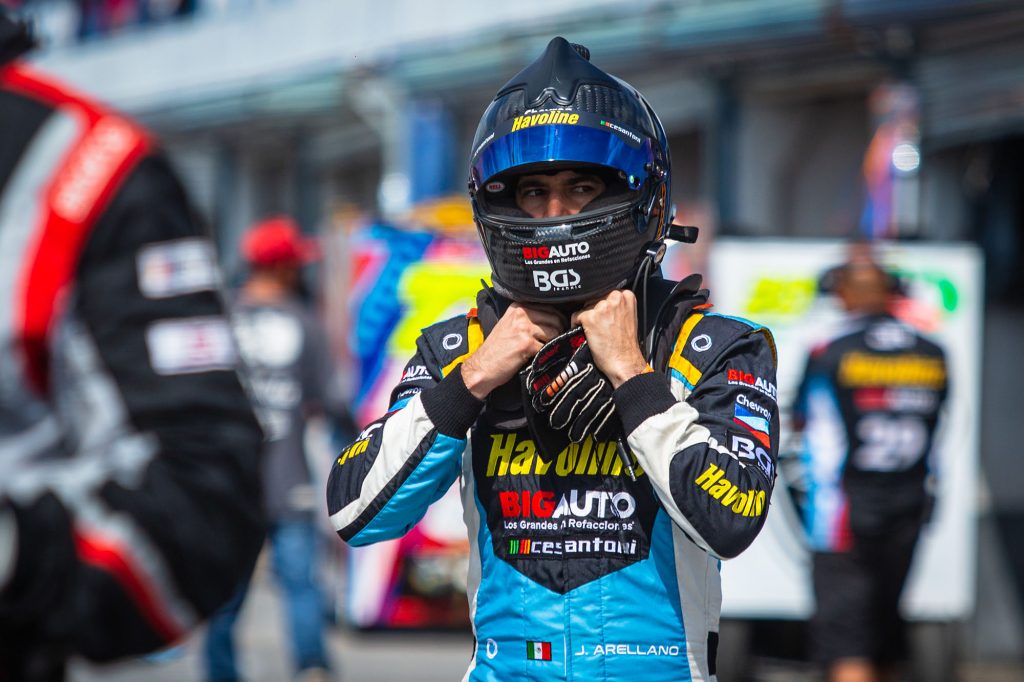 José Arellano y el Chevron Havoline Big Auto Racing Team, al Gran Premio de México en la categoría GTM