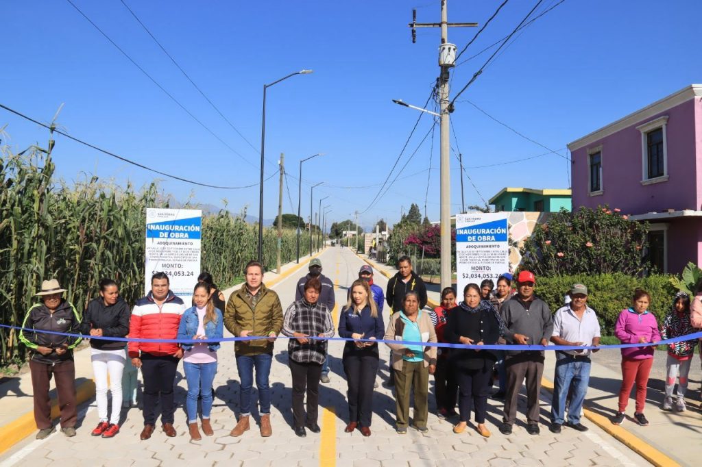 Inaugura Paola Angon la calle 16 de septiembre en San Cosme Texintla