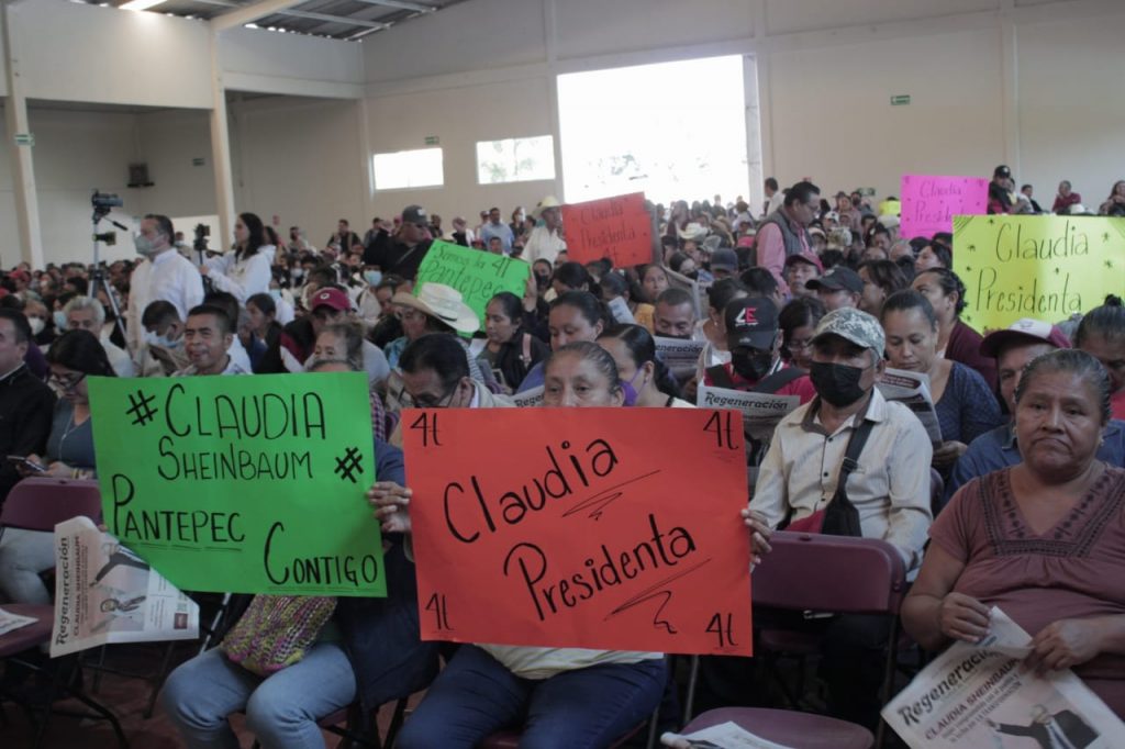 En la Sierra Norte de Puebla, José Antonio Martínez reconoce el extraordinario trabajo de Claudia Sheinbaum