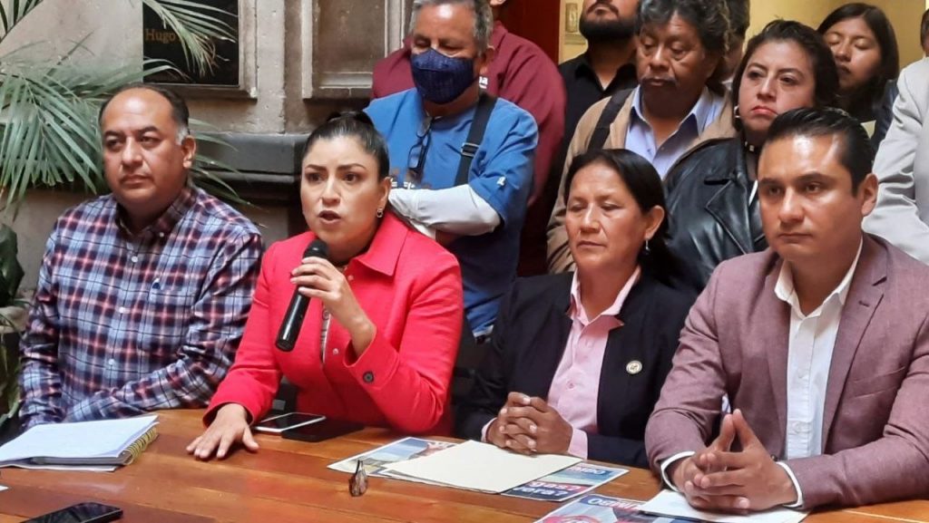 Rivera Vivanco defiende solo la marcha del 27 de noviembre