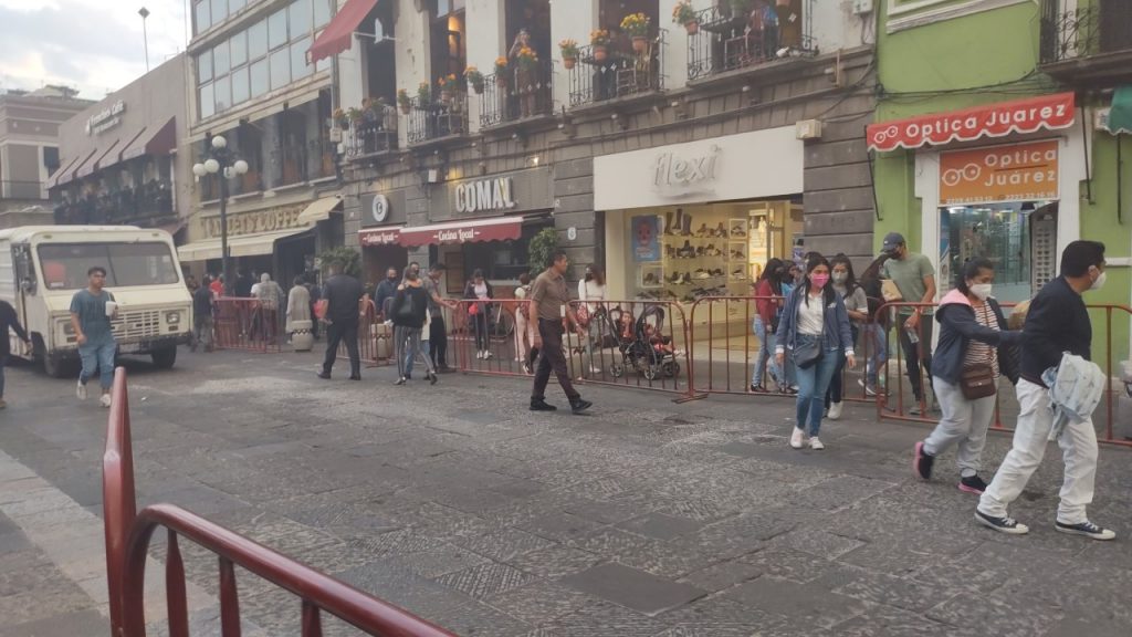 Comerciantes del Centro Histórico confían aumentar 30% sus ventas en esta temporada de muertos