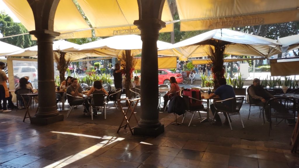 Video desde Puebla: Poblanos y turistas abarrotan el Centro Histórico en este puente
