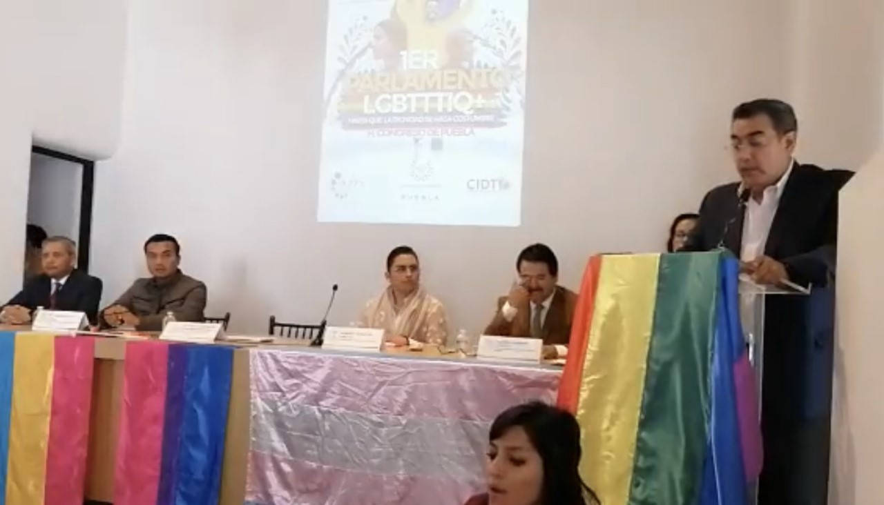 Video desde Puebla: Congreso Local recibe al Parlamento LGBTTTIQ+