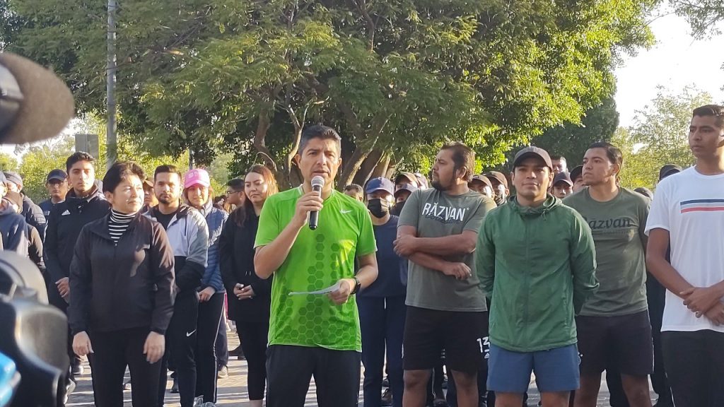 Vigilar a sus hijos, pidió el alcalde Eduardo Rivera