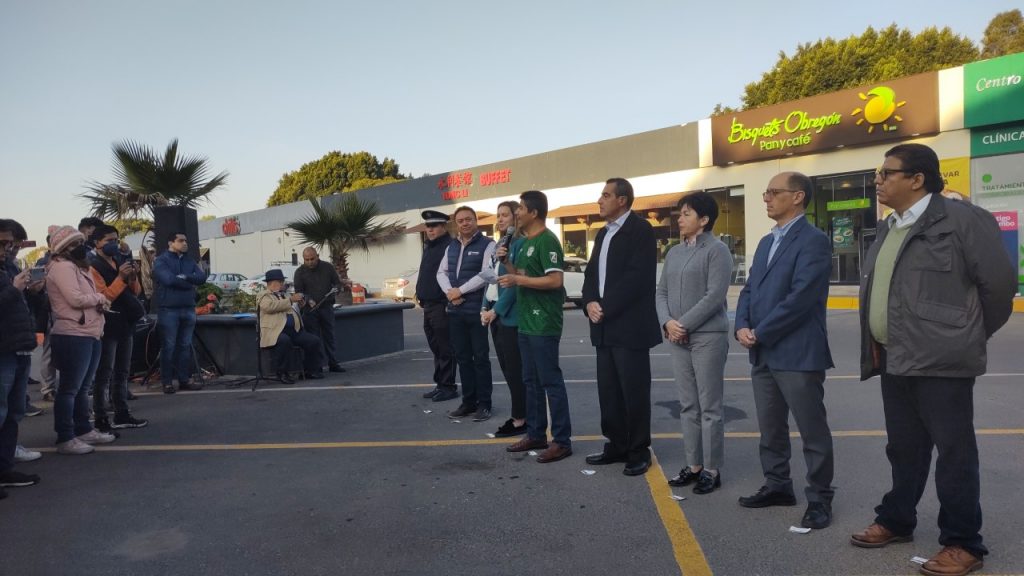 SSC detuvo a 3 sujetos ebrios que provocaron volcadura de patrulla