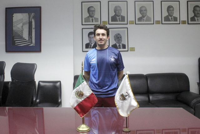 Estudiante de la BUAP representa a México en el XVI Campeonato Mundial de Pádel, en Dubái