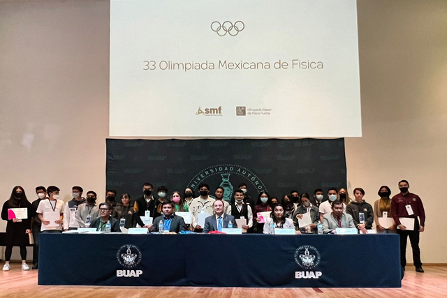 Estudiantes de preparatorias BUAP ganan medallas de bronce en las olimpiadas Mexicana de Física y Nacional de Química
