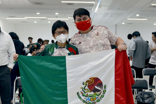 Disfruta comunidad BUAP del primer encuentro de México en la Copa Mundial